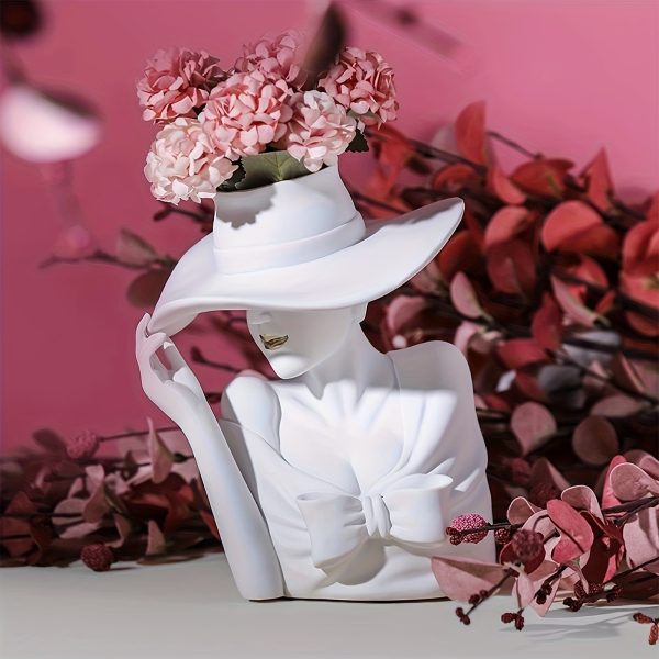 Simple Goddess Flower Arrangement Resin Ornament