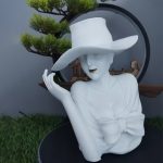 Simple Goddess Flower Arrangement Resin Ornament